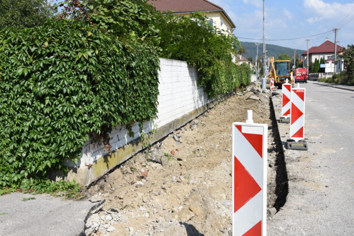 rekonštruujú chodník na Staničnej ulici