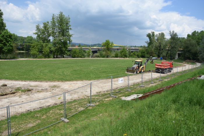 práce v Zátoke pokoja