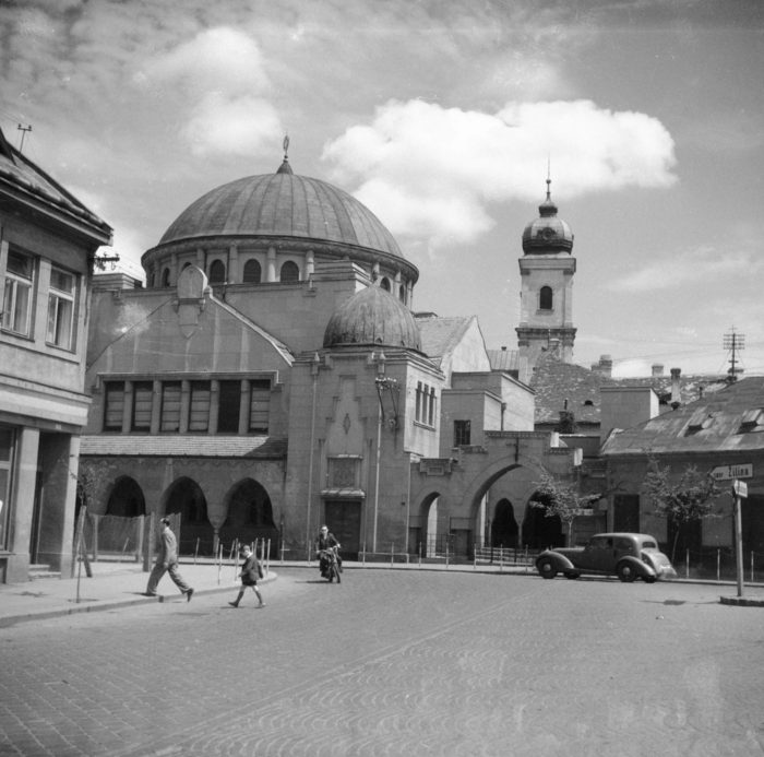 Obrázok č. 1: Synagóga v Trenčíne. Zdroj: https://www.synagogatrencin.sk/sk/historia-synagogy