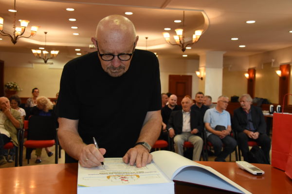 zápis do pamätnej knihy Ora et Ars 2022