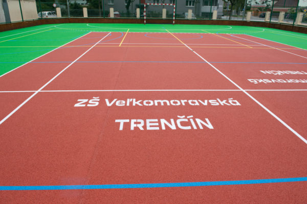 ihrisko pri ZŠ, Veľkomoravská