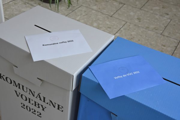volebné urny 2022