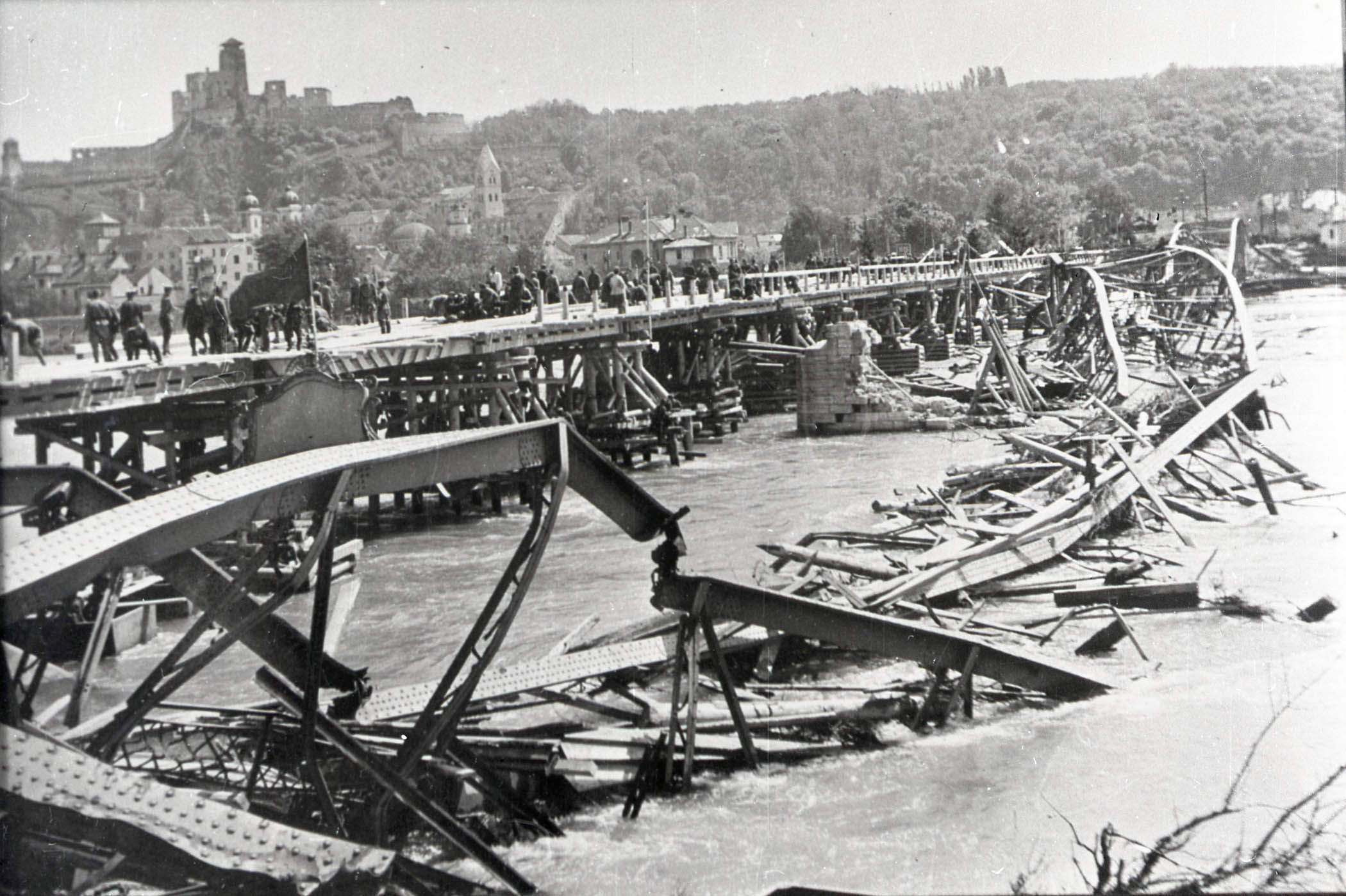 Výstavba nového mosta rok 1945