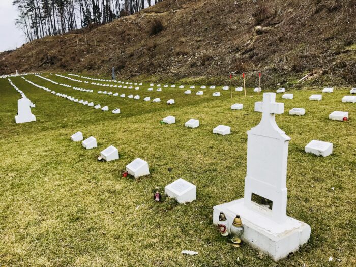 vojnový cintorín v Zábraní