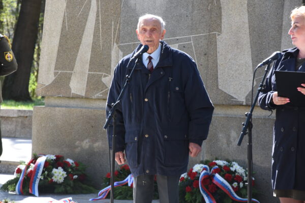 Miroslav Smatana recituje