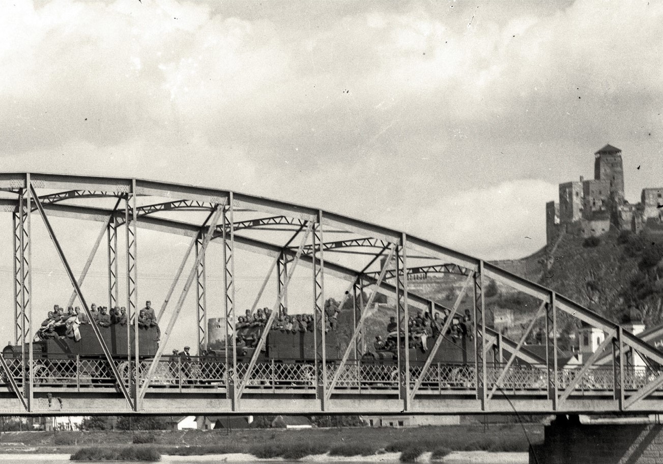 ilustračné foto prechádzka o druhej svetovej vojne